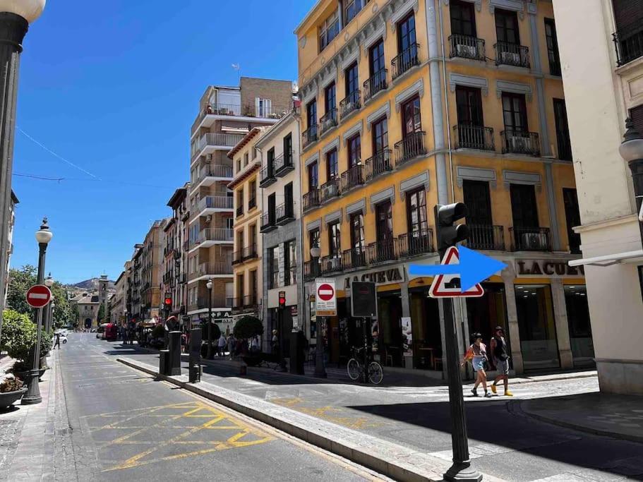 Apartamento Muy Centrico En Granada Kültér fotó